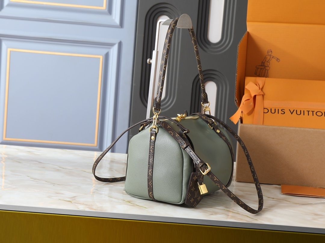 Luxury LV Handbag M26037-M26451 Luxury LV Handbag M26037-M26451