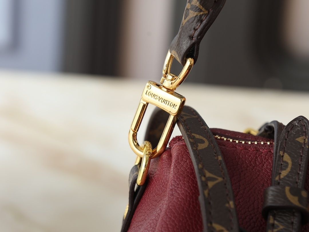 Luxury LV Handbag M26037-M26451 Luxury LV Handbag M26037-M26451