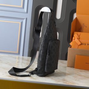 Luxury LV Handbag M26730 4 39150775 result