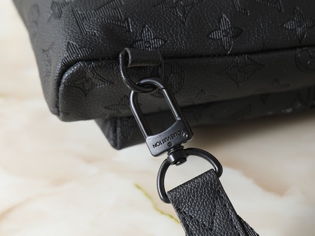 Luxury LV Handbag M26730 Luxury LV Handbag M26730