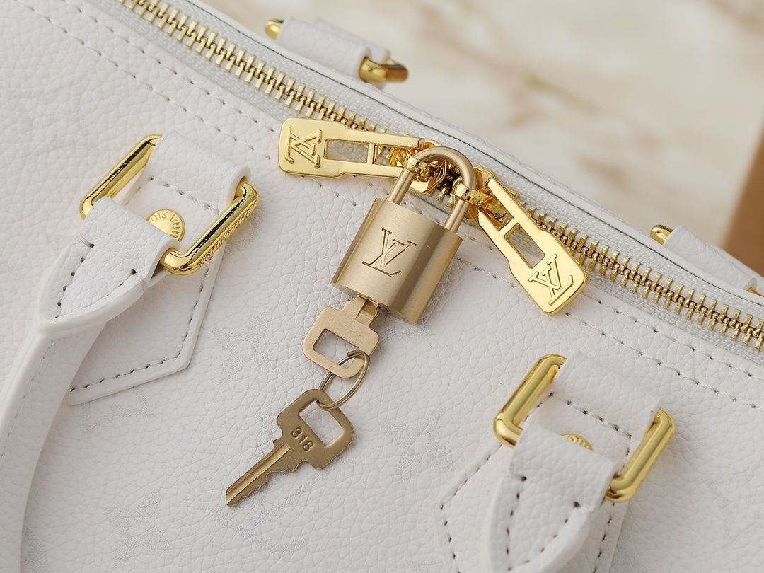 Luxury LV Handbag M47186-M11323-M40390 Luxury LV Handbag M47186-M11323-M40390