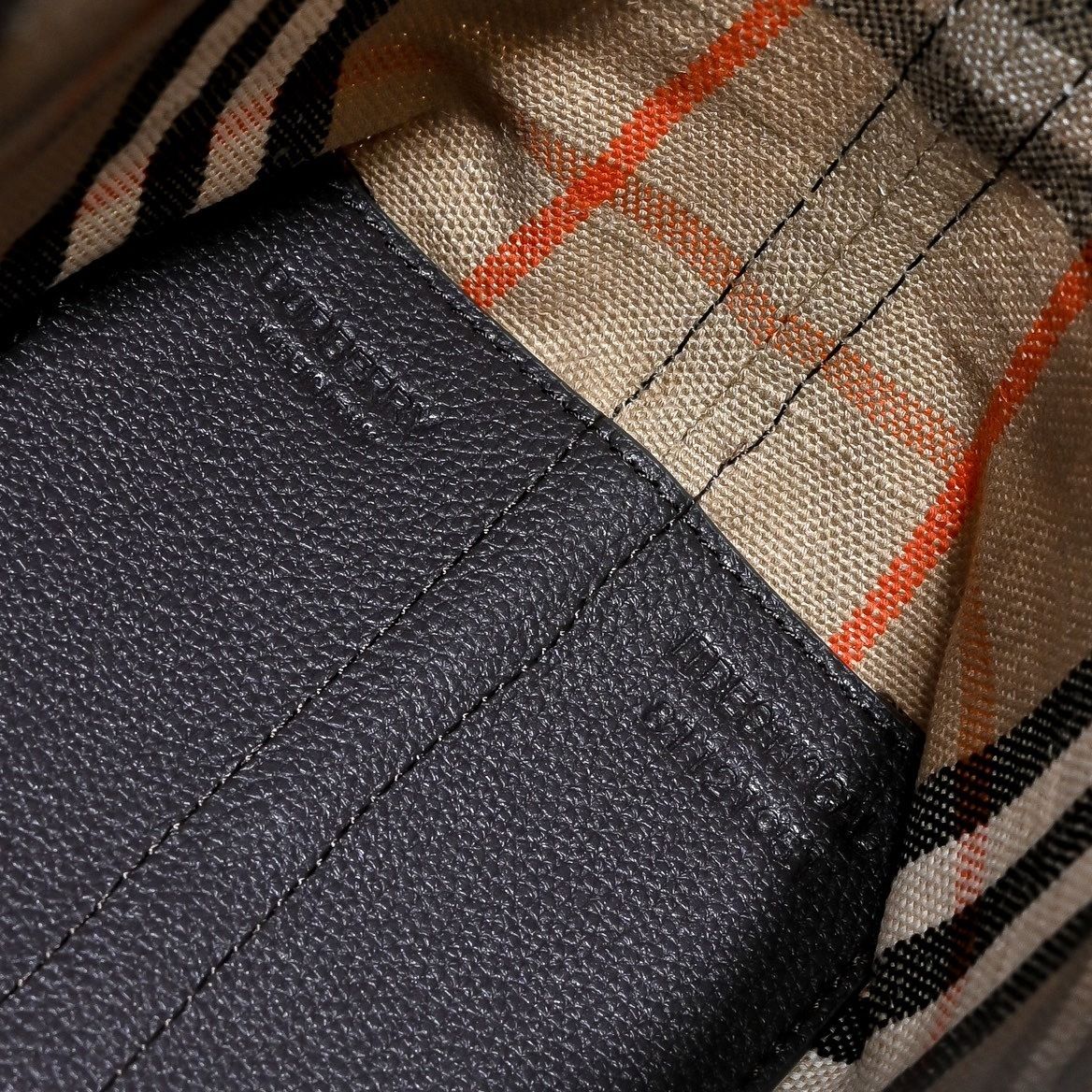 New Fashion Burberry Handbag 8397 New Fashion Burberry Handbag 8397