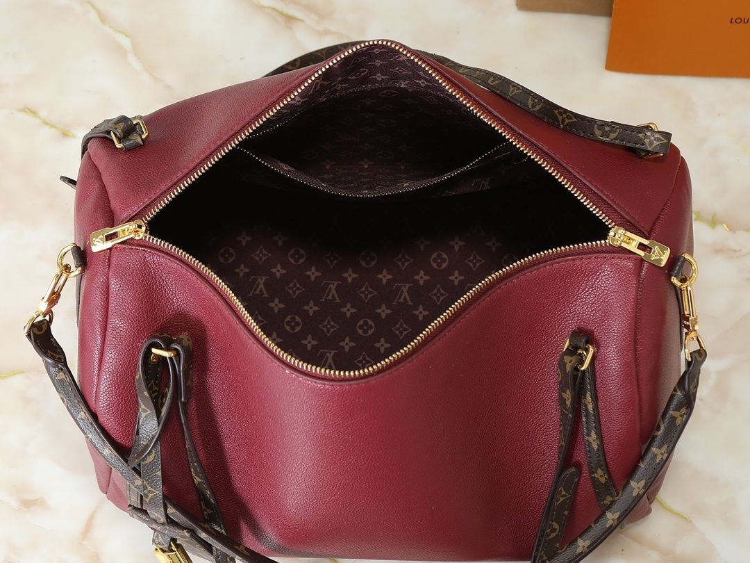 Luxury LV Handbag M26037-M26451 Luxury LV Handbag M26037-M26451