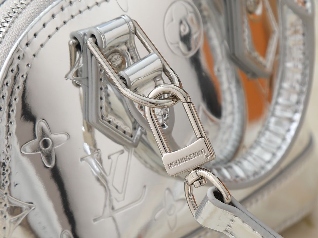 Luxury LV Handbag M26335-M82717 Luxury LV Handbag M26335-M82717