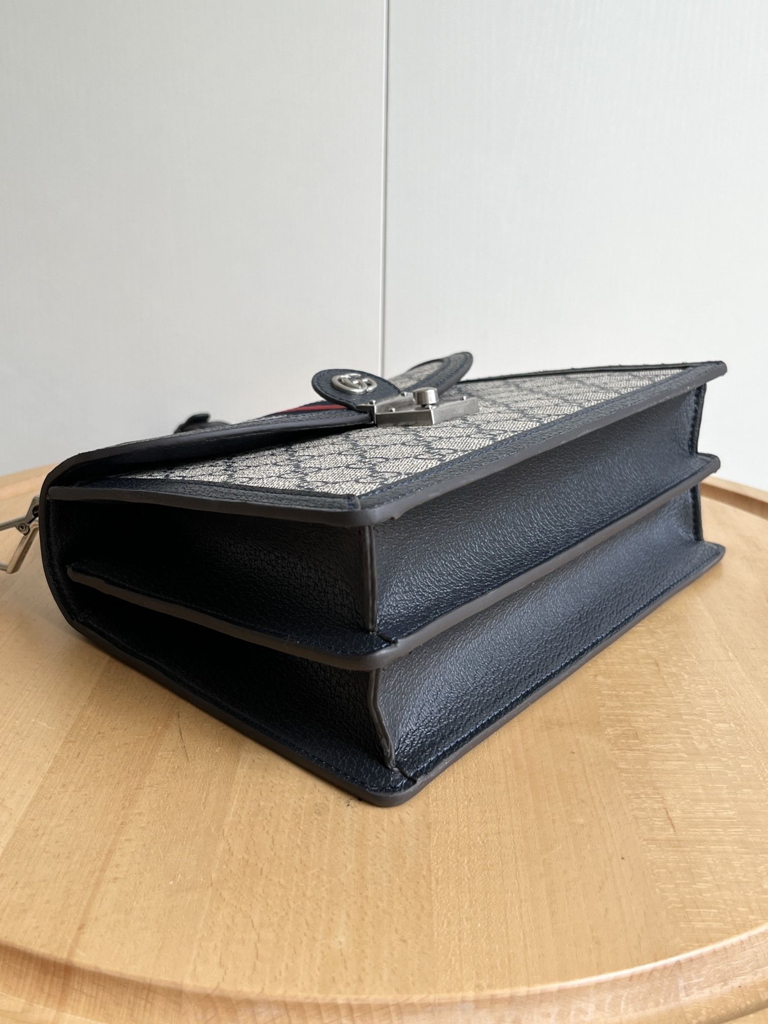 Luxury Gucci Handbag 651055.1 Luxury Gucci Handbag 651055.1