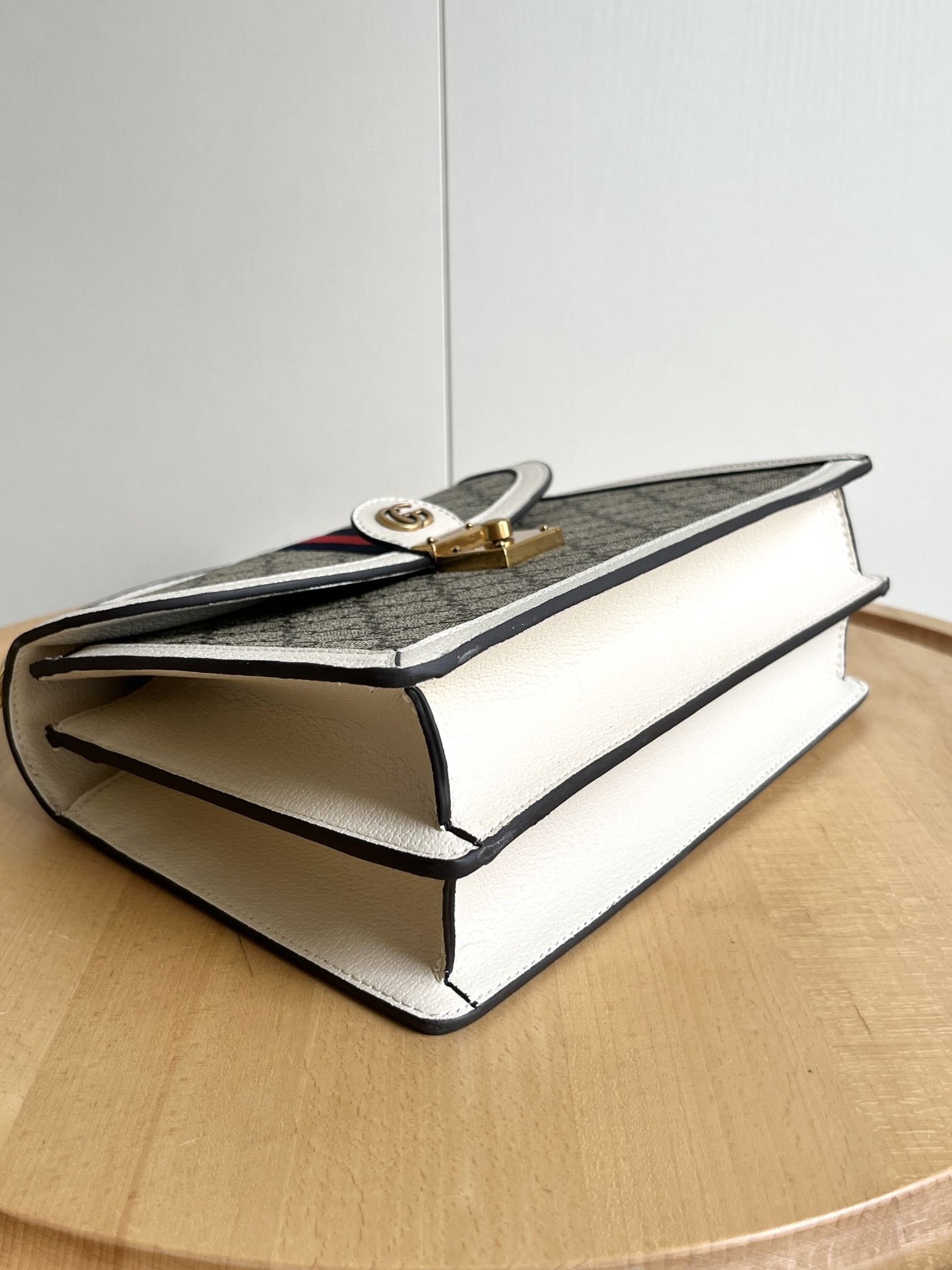 Luxury Gucci Handbag 651055.1 Luxury Gucci Handbag 651055.1