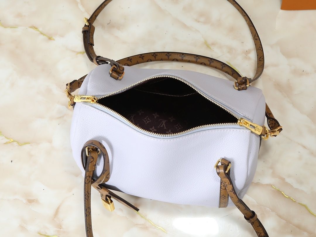 Luxury LV Handbag M26037-M26451 Luxury LV Handbag M26037-M26451