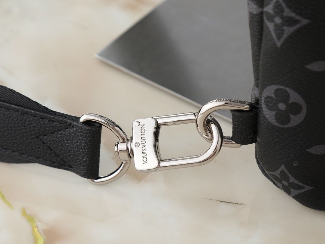 Luxury LV Handbag M26730 Luxury LV Handbag M26730