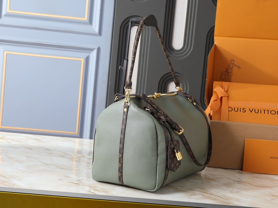 Luxury LV Handbag M26037-M26451 Luxury LV Handbag M26037-M26451