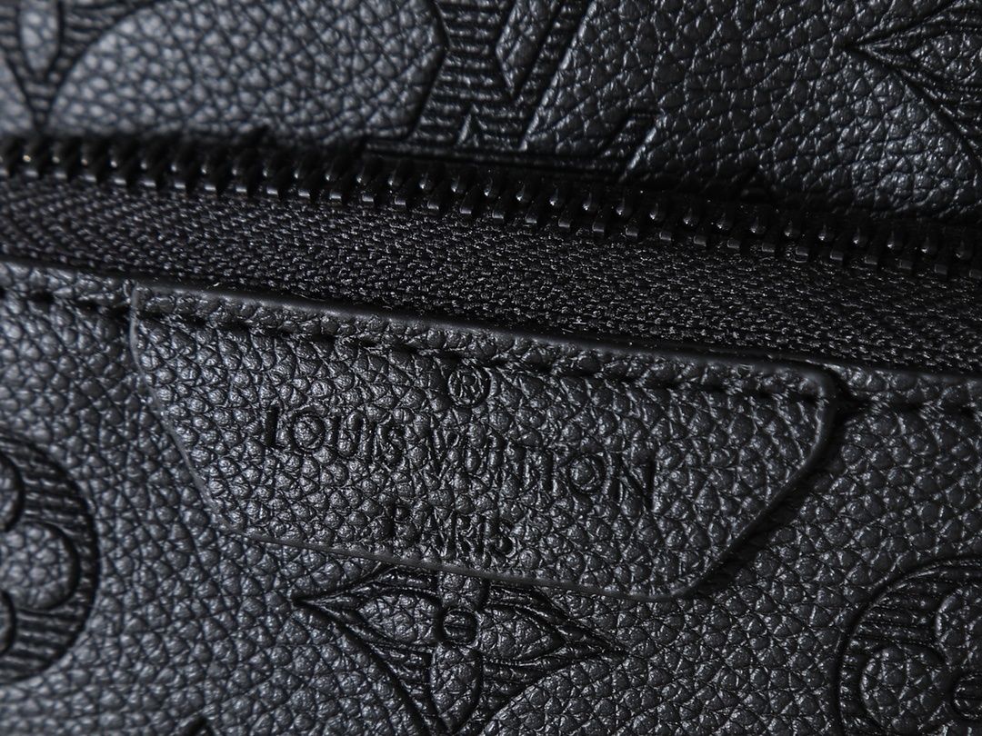 Luxury LV Handbag M26730 Luxury LV Handbag M26730