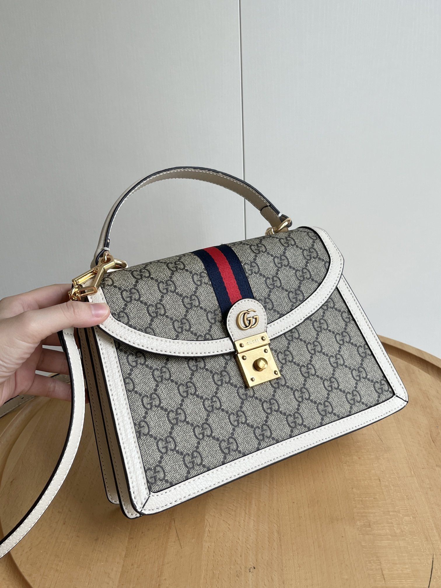 Luxury Gucci Handbag 651055.1 Luxury Gucci Handbag 651055.1