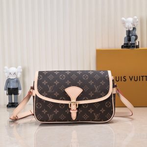 Luxury LV Handbag M42250