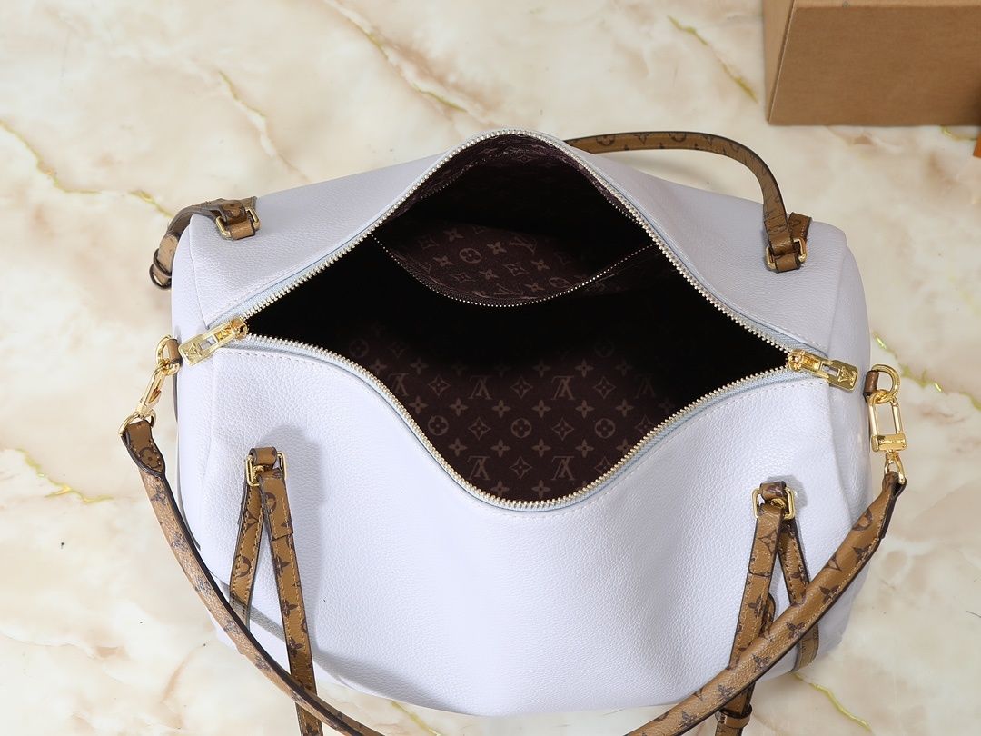 Luxury LV Handbag M26037-M26451 Luxury LV Handbag M26037-M26451