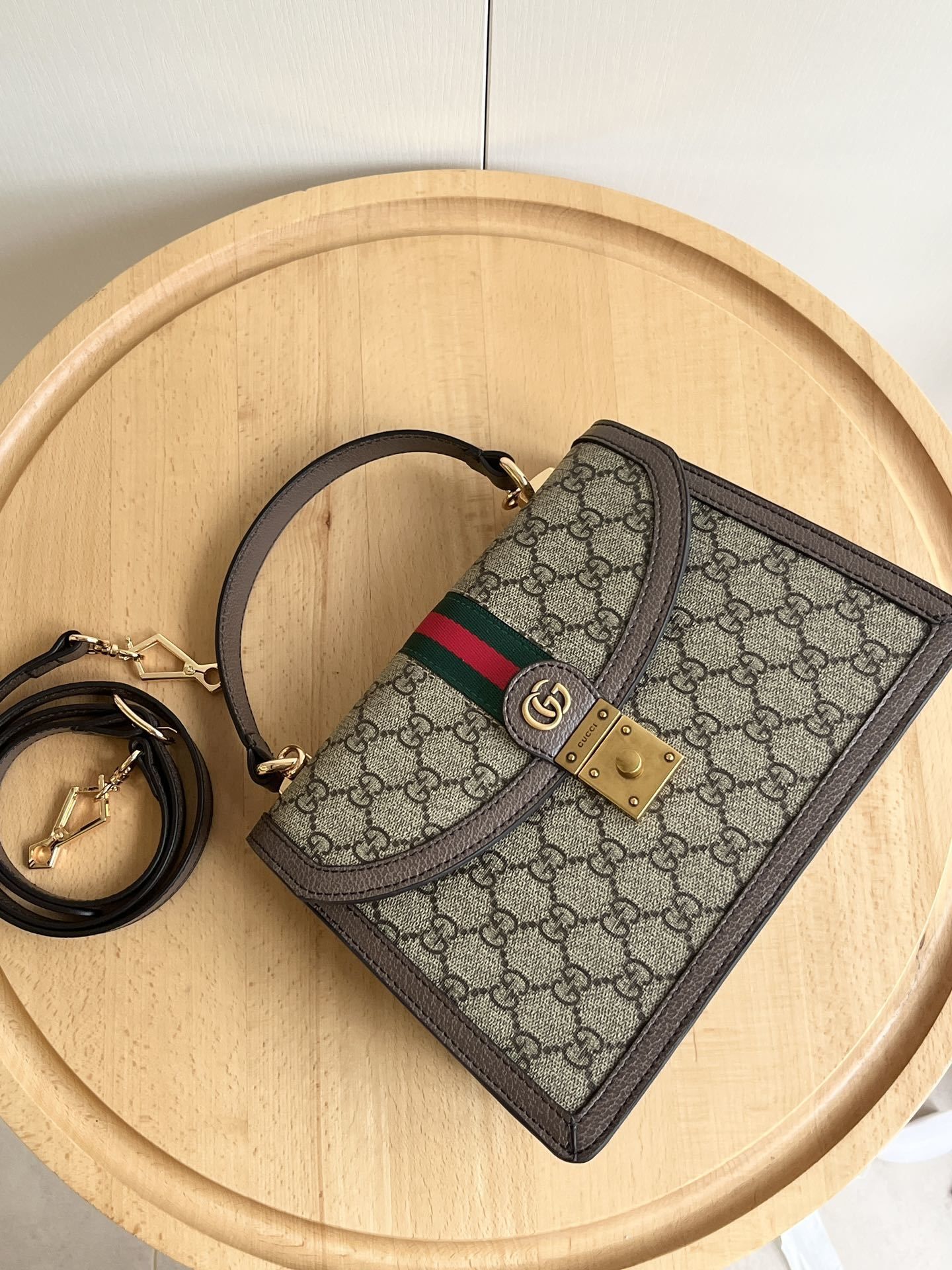 Luxury Gucci Handbag 651055.1 Luxury Gucci Handbag 651055.1