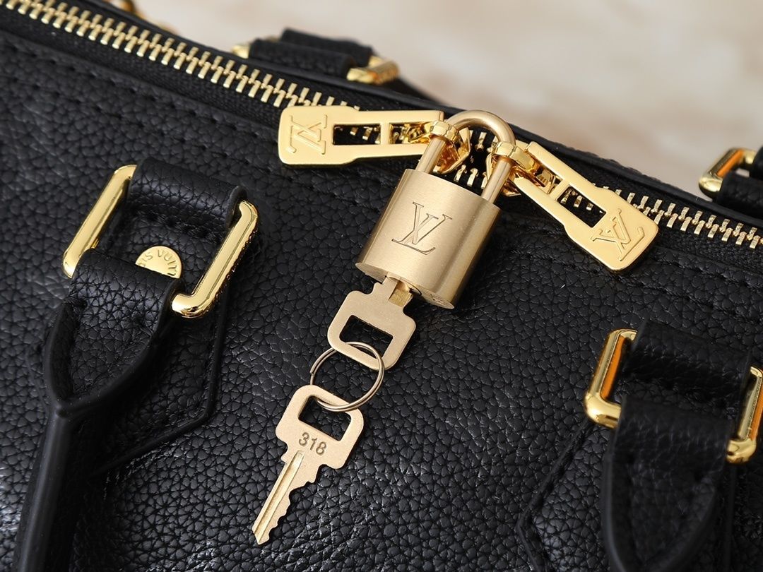 Luxury LV Handbag M47186-M11323-M40390 Luxury LV Handbag M47186-M11323-M40390