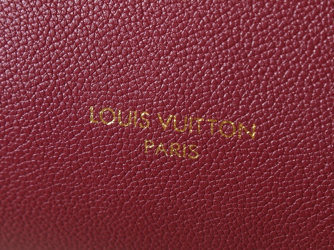 Luxury LV Handbag M26037-M26451 Luxury LV Handbag M26037-M26451