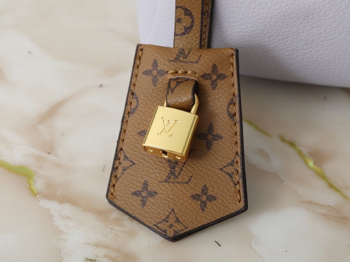 Luxury LV Handbag M26037-M26451 Luxury LV Handbag M26037-M26451