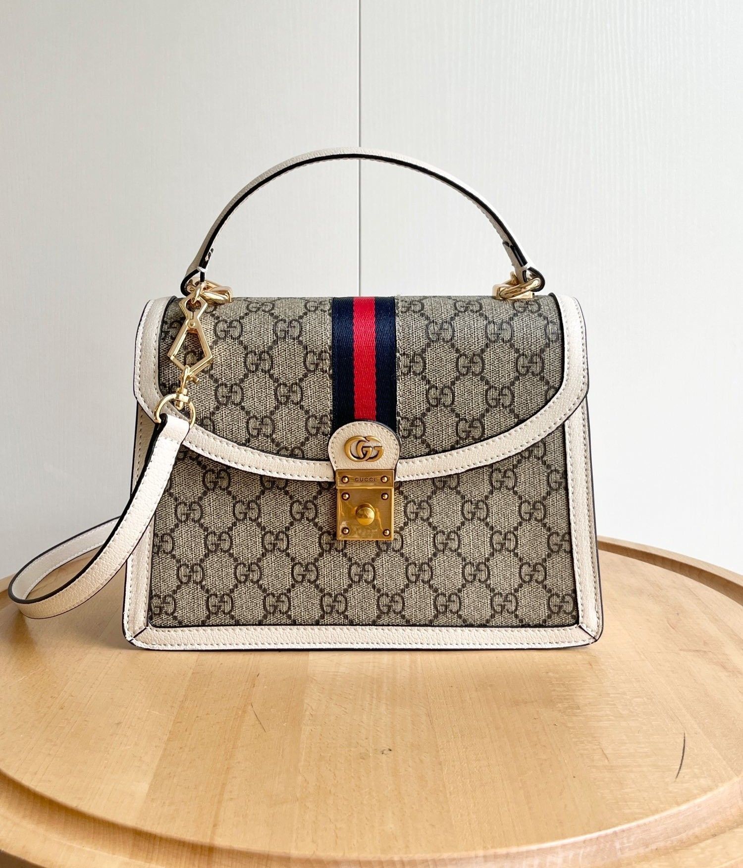 Luxury Gucci Handbag 651055.1 Luxury Gucci Handbag 651055.1