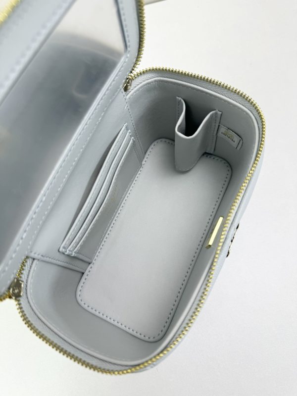 Luxury CN Handbag 120 BC