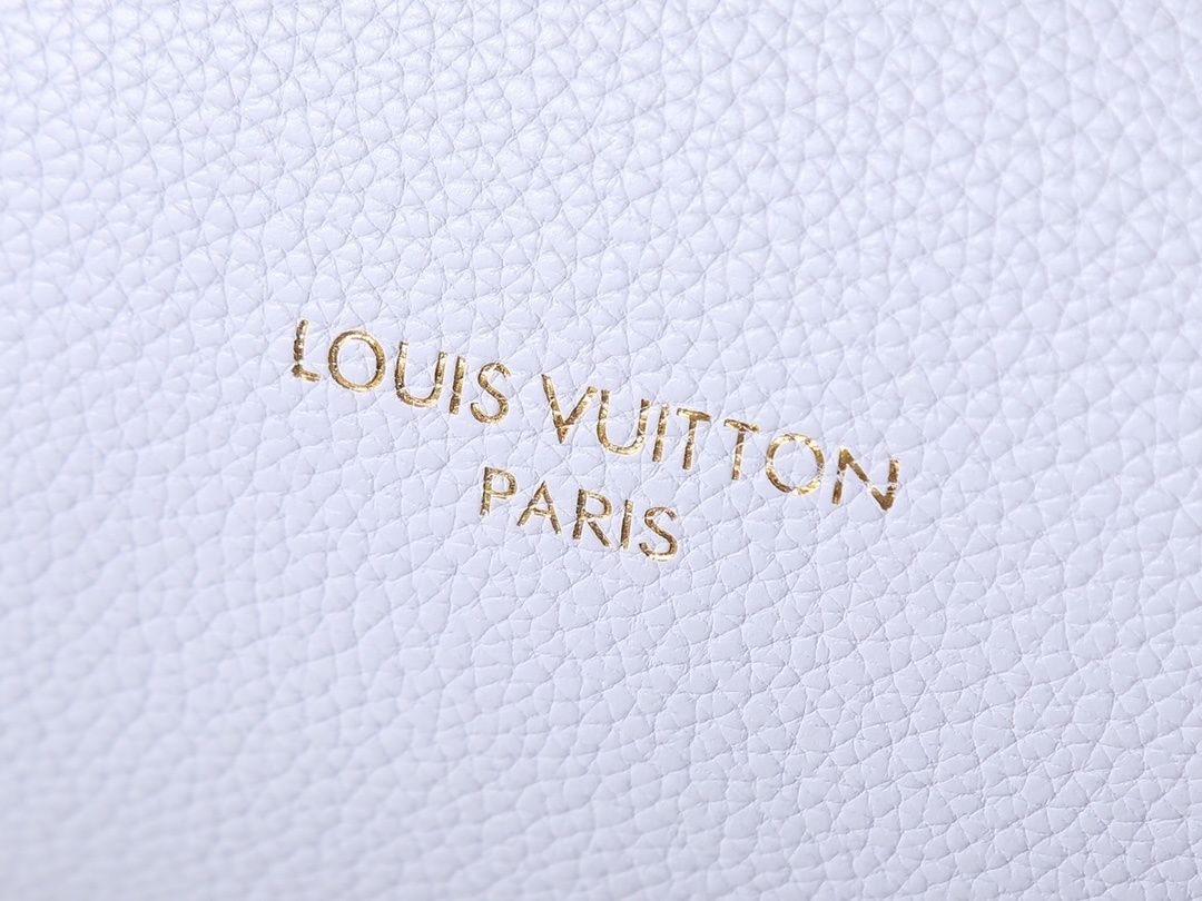 Luxury LV Handbag M26037-M26451 Luxury LV Handbag M26037-M26451