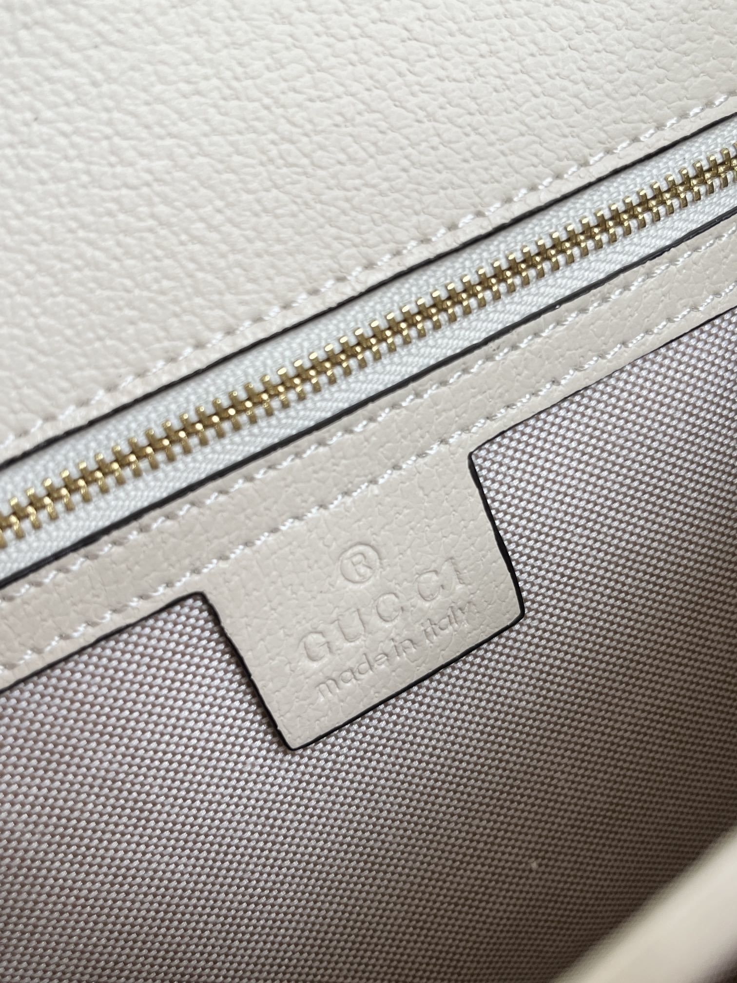 Luxury Gucci Handbag 651055.1 Luxury Gucci Handbag 651055.1