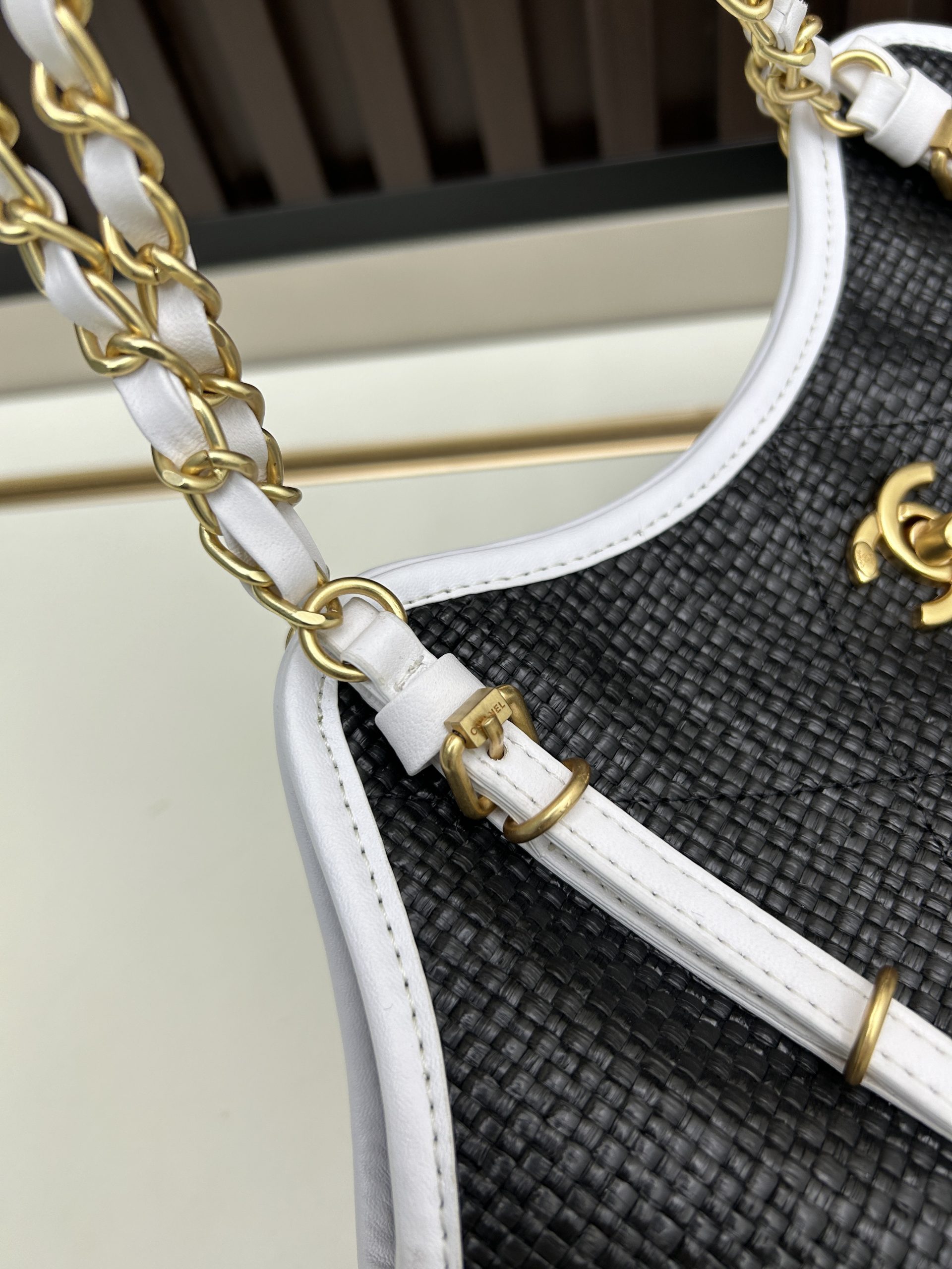 Luxury CN Handbag C2526-091 Luxury CN Handbag C2526-091