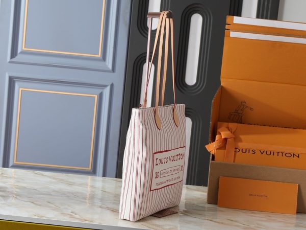 Luxury LV Handbag M45199-M15121-M15128 BC