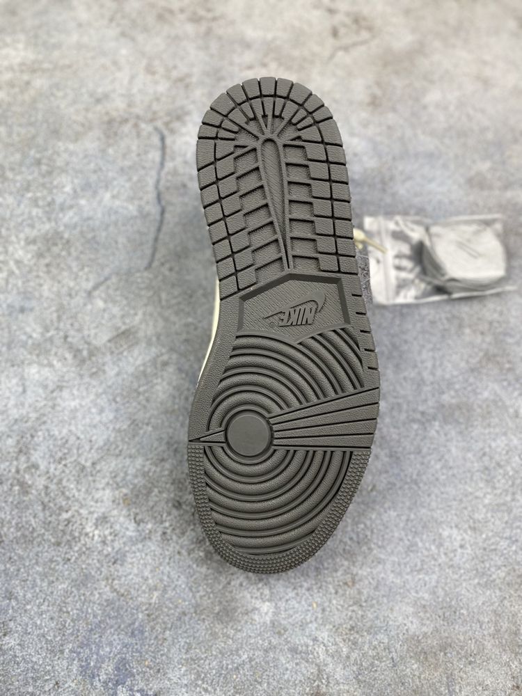 AJ 1 Low x Travis Scott x BUR ‘Sail Black’ AJ3288 AJ 1 Low x Travis Scott x BUR ‘Sail Black’ AJ3288