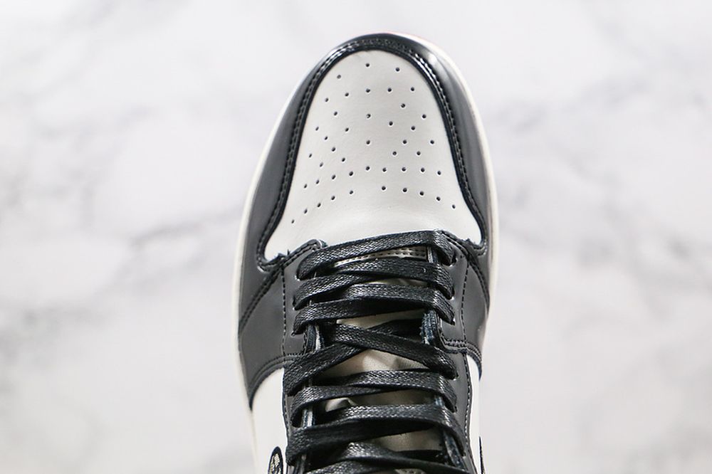 AJ 1 High x DO ‘White Black Red’ CN8607-006 AJ 1 High x DO ‘White Black Red’ CN8607-006