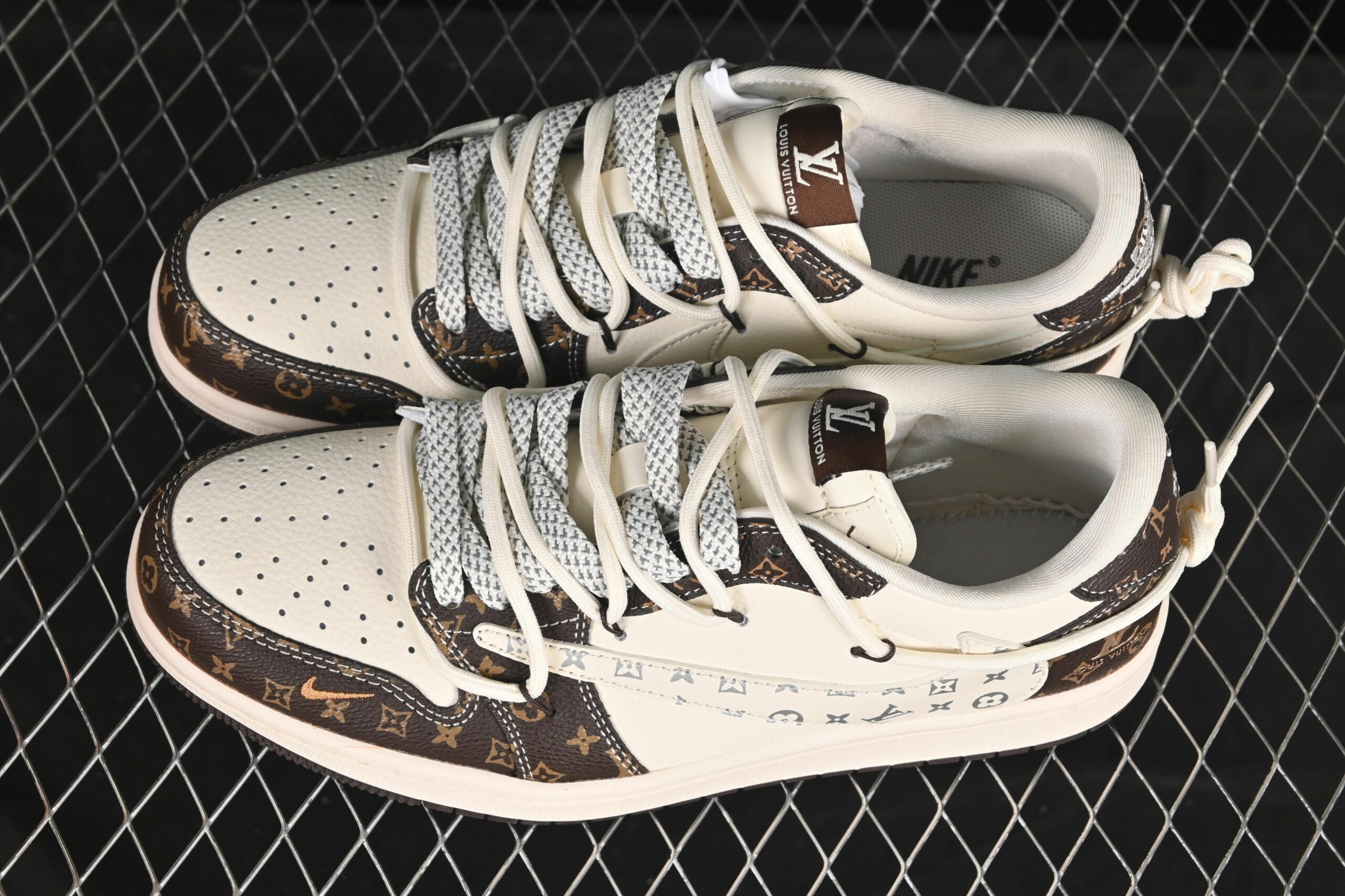 AJ 1 Low x Travis Scott x LV DM6868-101 AJ 1 Low x Travis Scott x LV DM6868-101