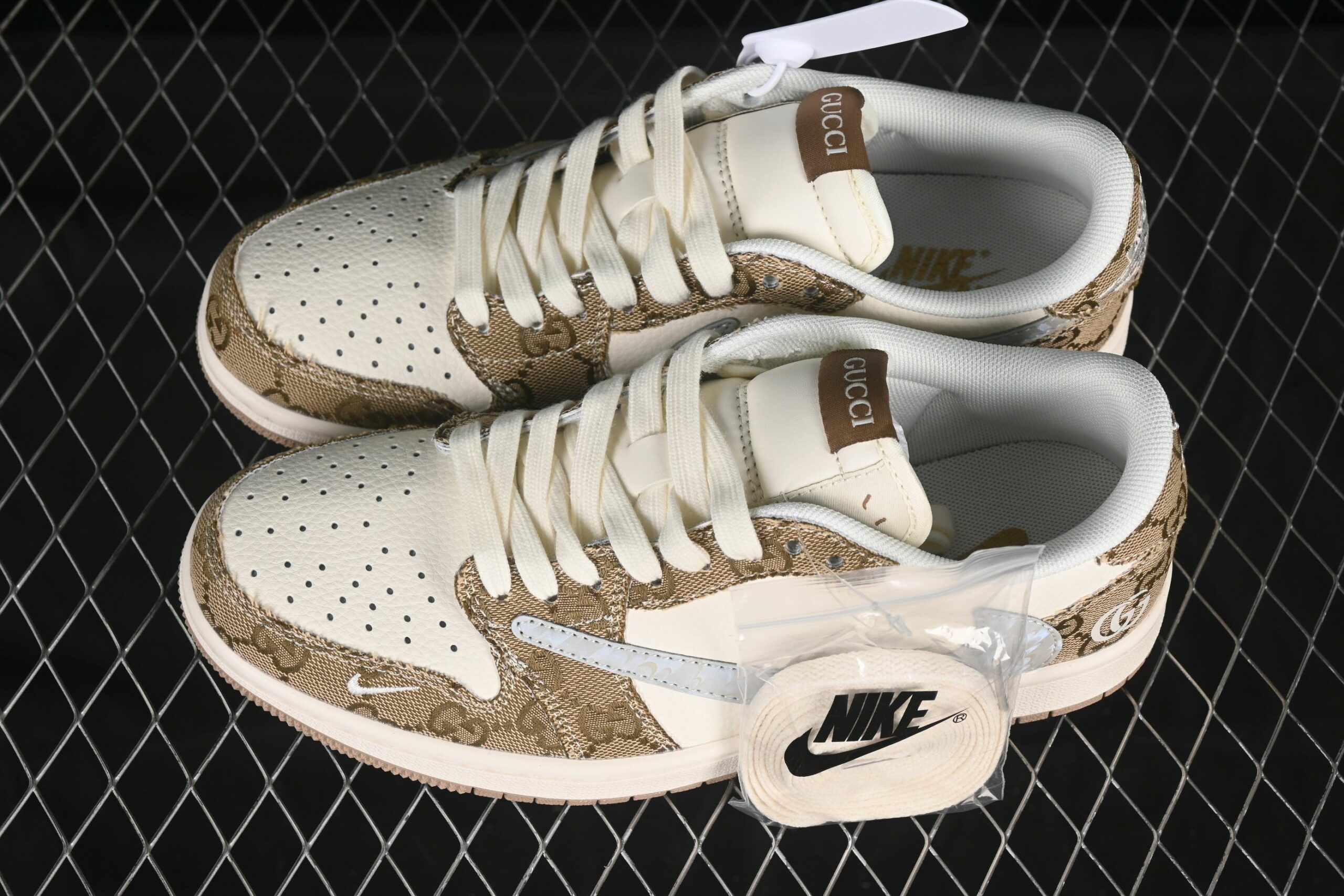 AJ 1 Low x Travis Scott x GG XS7089-603 AJ 1 Low x Travis Scott x GG XS7089-603