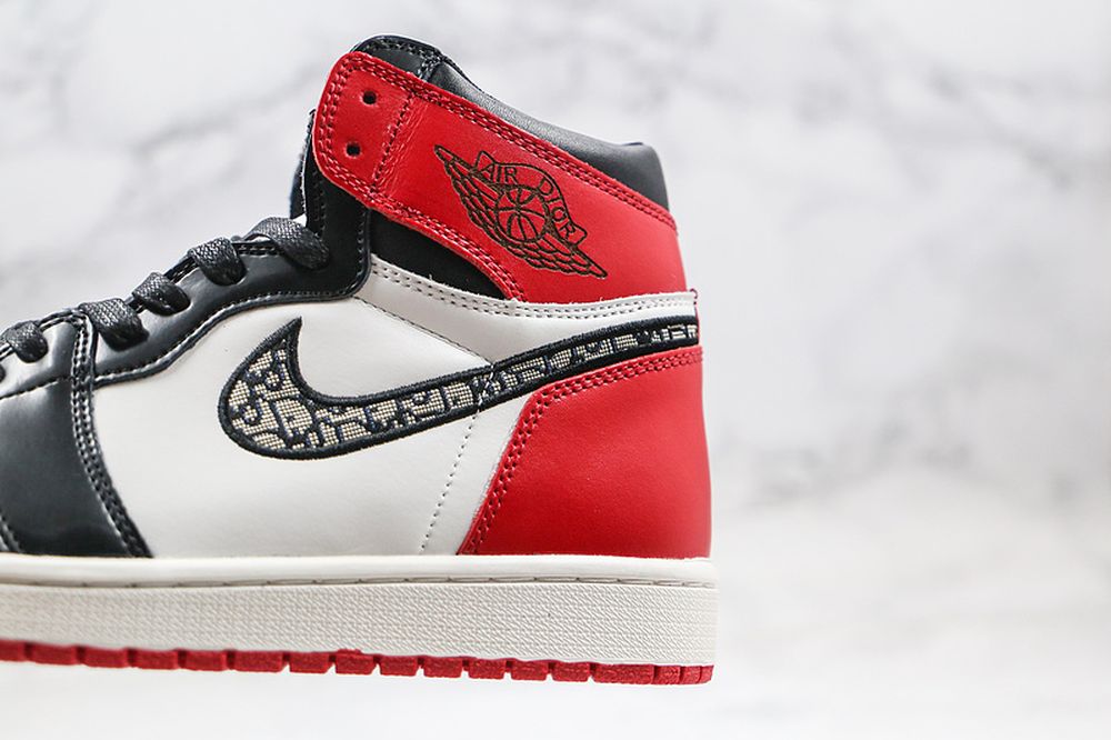 AJ 1 High x DO ‘White Black Red’ CN8607-006 AJ 1 High x DO ‘White Black Red’ CN8607-006