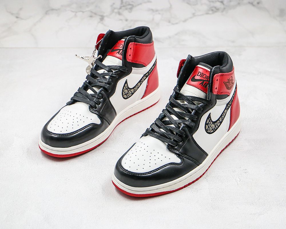 AJ 1 High x DO ‘White Black Red’ CN8607-006 AJ 1 High x DO ‘White Black Red’ CN8607-006