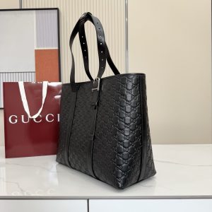 GG Emblem Large Tote Bag in Black 850218 3 0120d219