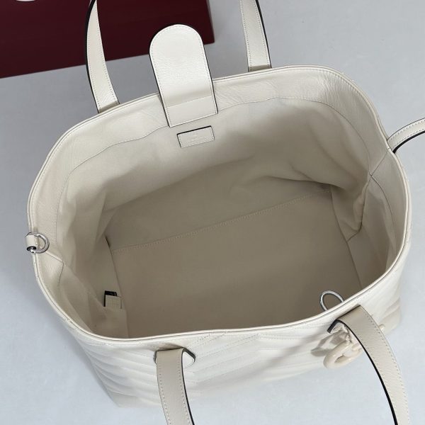 GG Marmont Medium Tote Bag 855279 QA