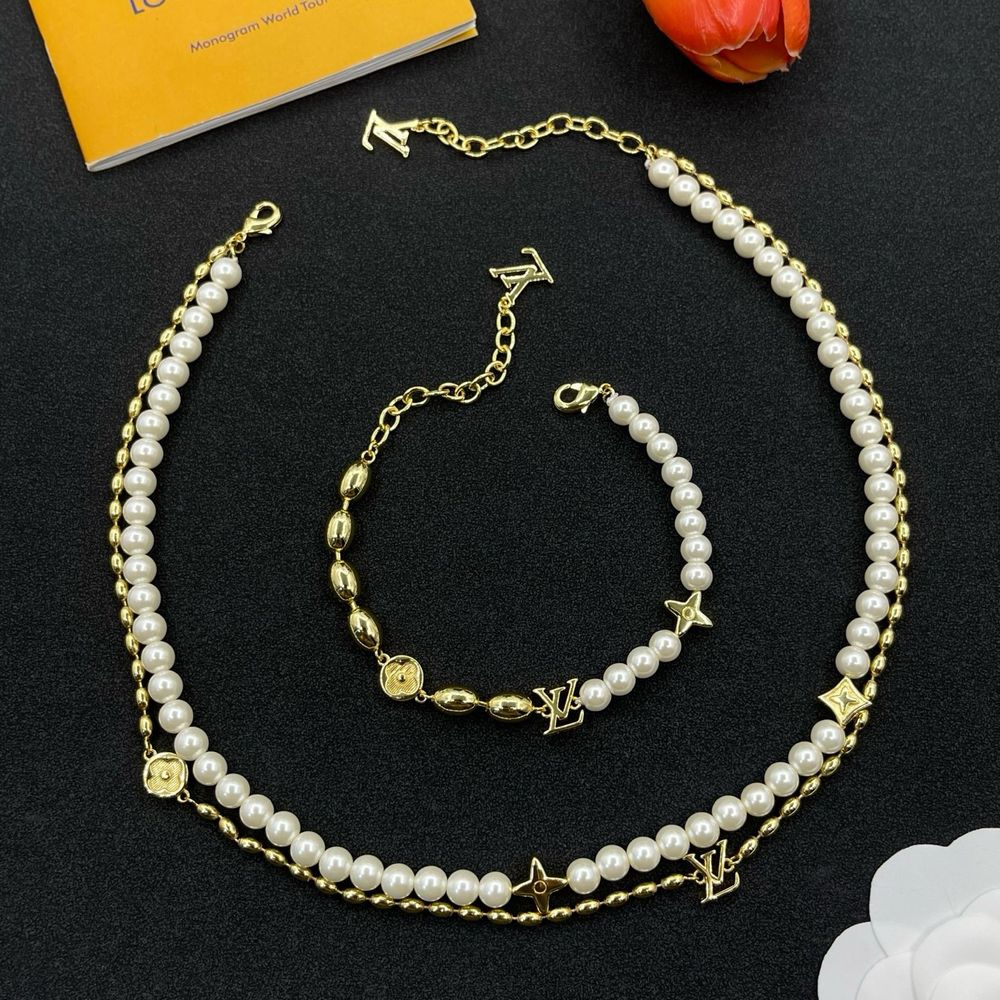 New Arrival LV Necklace 099