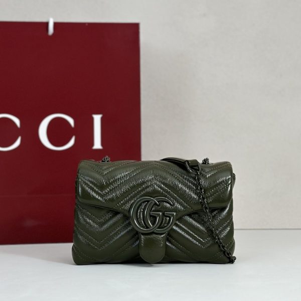 GG Marmont Medium Shoulder Bag 856368 QA