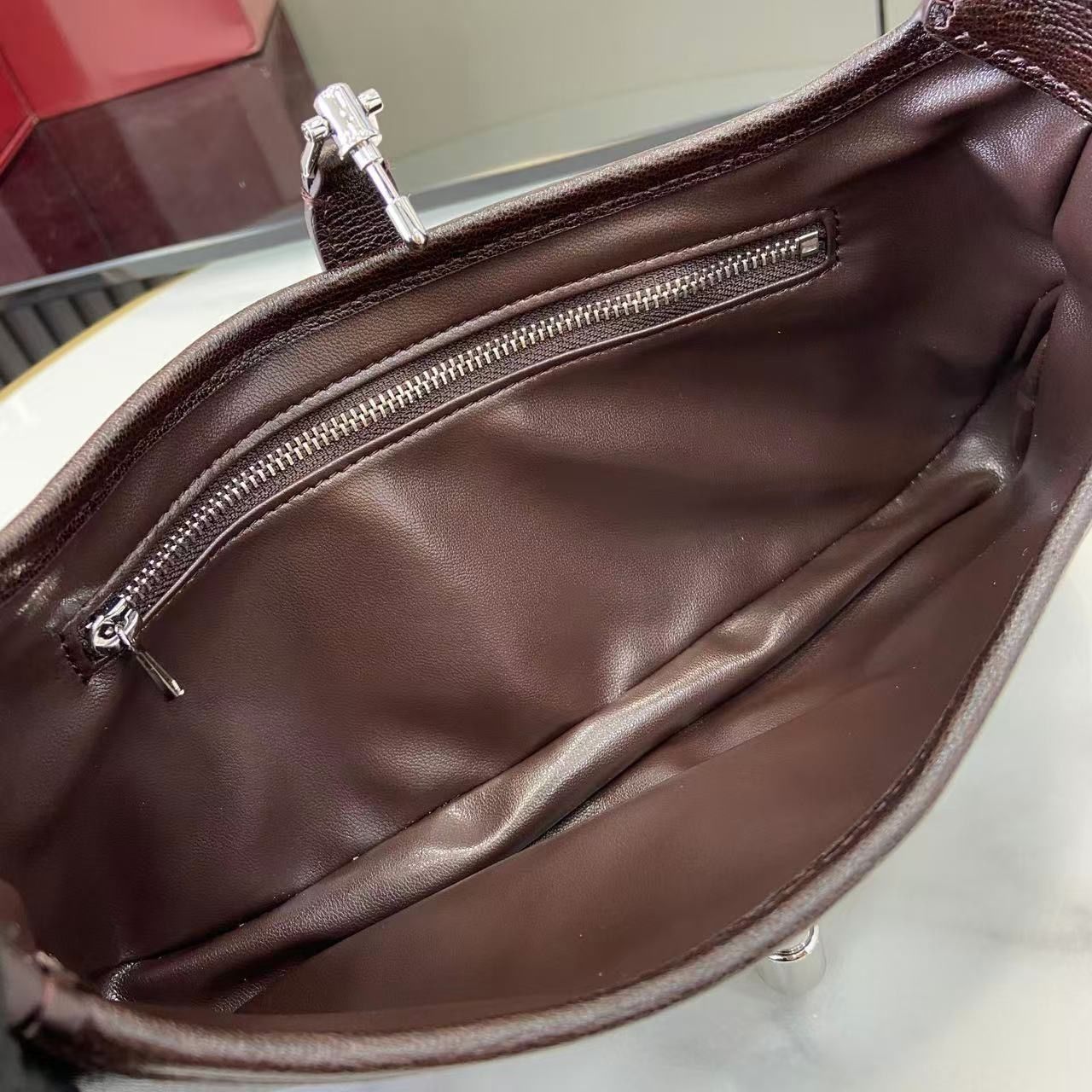 GG Jackie Slim Small Shoulder Bag 863137 GG Jackie Slim Small Shoulder Bag 863137