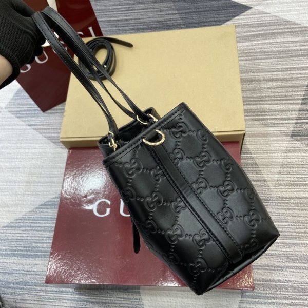 GG Emblem Medium Tote Bag 815214-1 QA