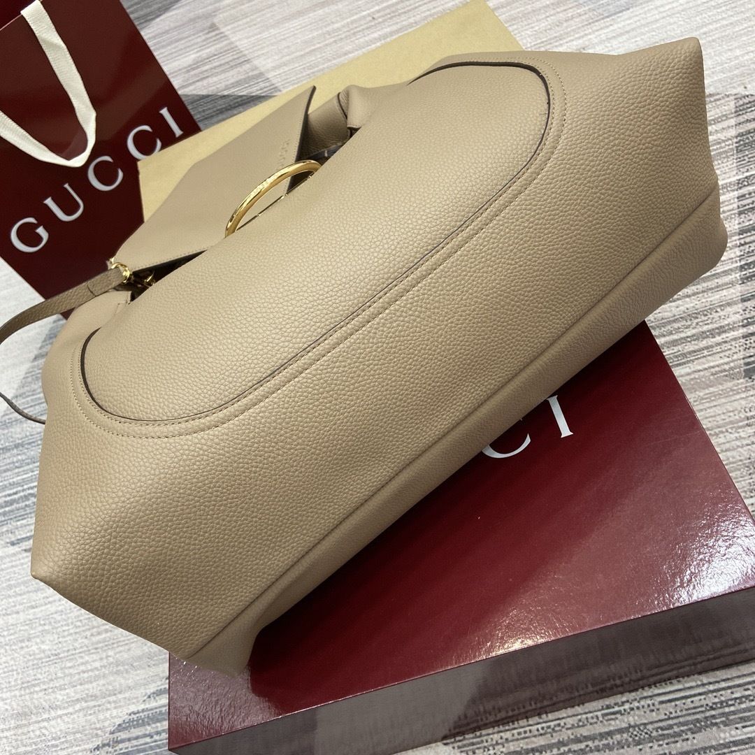 GG Softbit Maxi Shoulder Bag 837466-2 GG Softbit Maxi Shoulder Bag 837466-2