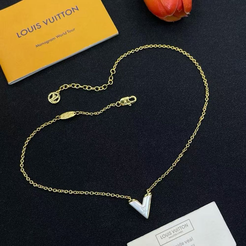New Arrival LV Necklace 152