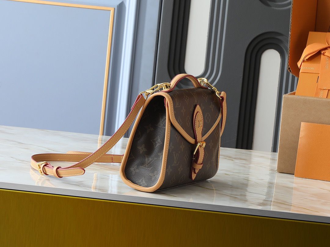 Luxury LV Handbag M44919-M51121-M51120 Luxury LV Handbag M44919-M51121-M51120