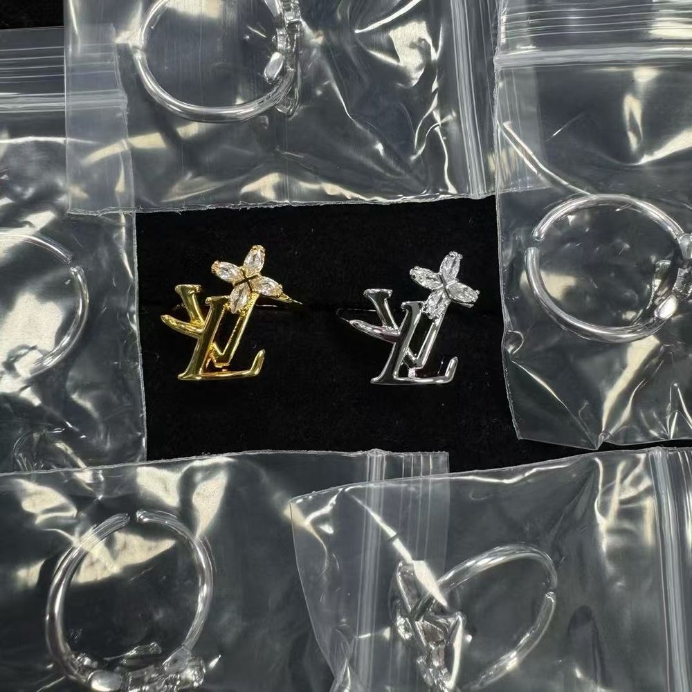 New Arrival LV Ring 1040