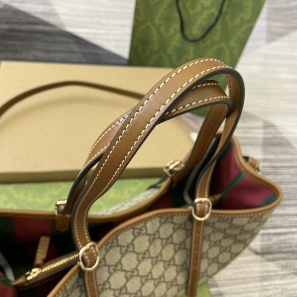 GG Emblem Medium Tote Bag 815214 QA