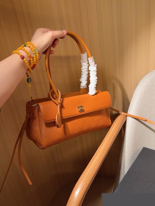 New Fashion CN Handbag CC263410 QA