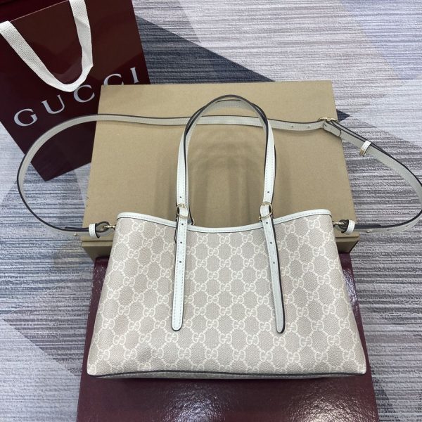 GG Emblem Medium Tote Bag 815214 QA