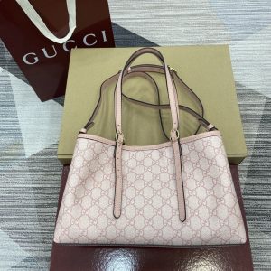 GG Emblem Medium Tote Bag 815214