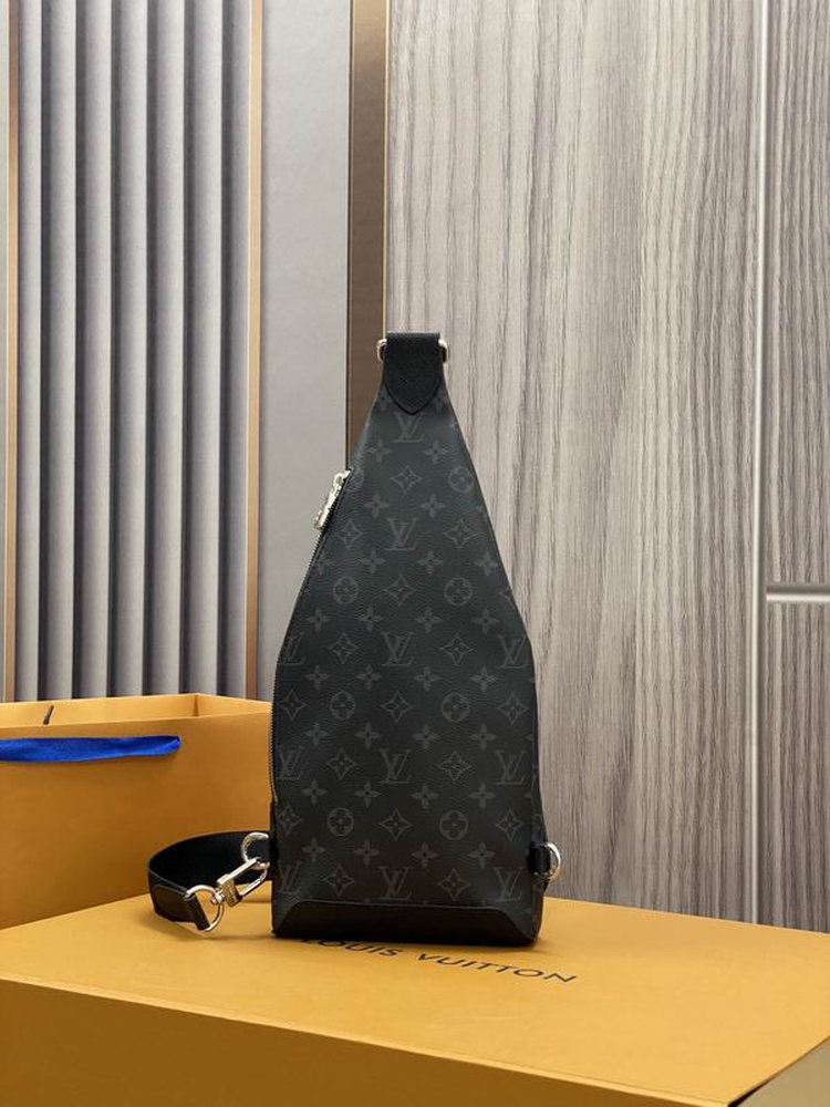 LV Duo Slingbag Black For Men M30936 LV Duo Slingbag Black For Men M30936