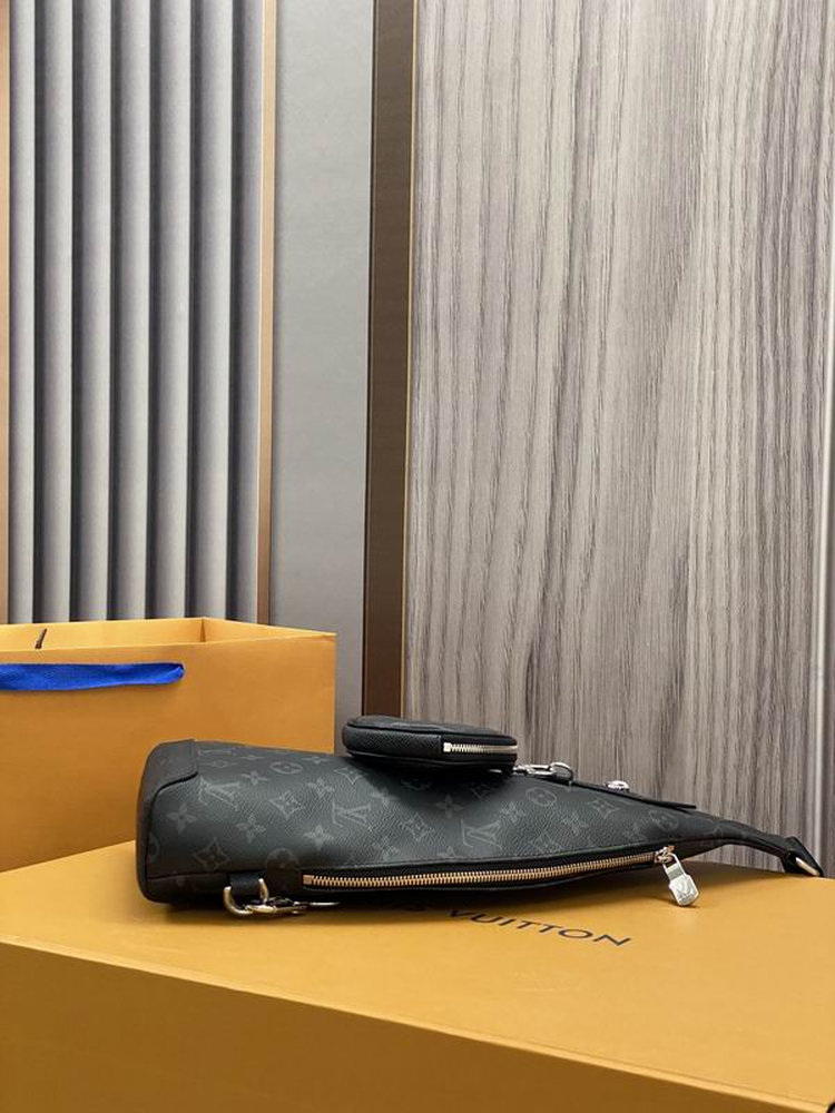 LV Duo Slingbag Black For Men M30936 LV Duo Slingbag Black For Men M30936