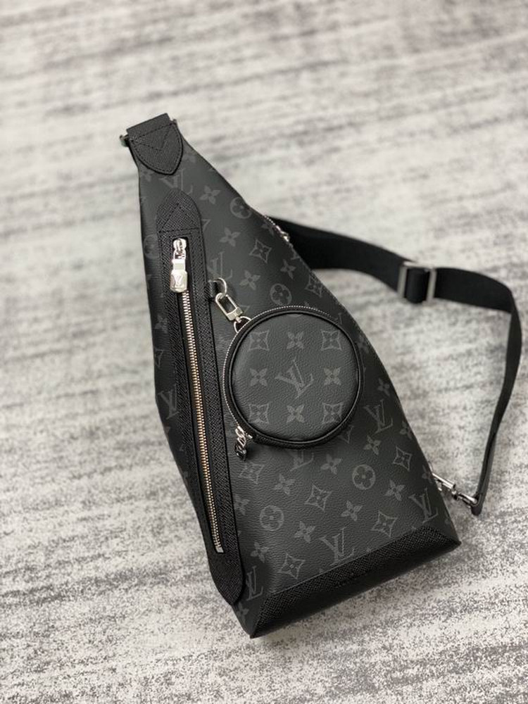 LV Duo Slingbag Black For Men M30936 LV Duo Slingbag Black For Men M30936